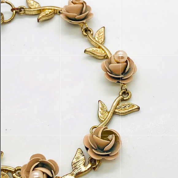 Vintage painted rose bracelet - Picture 5 of 6